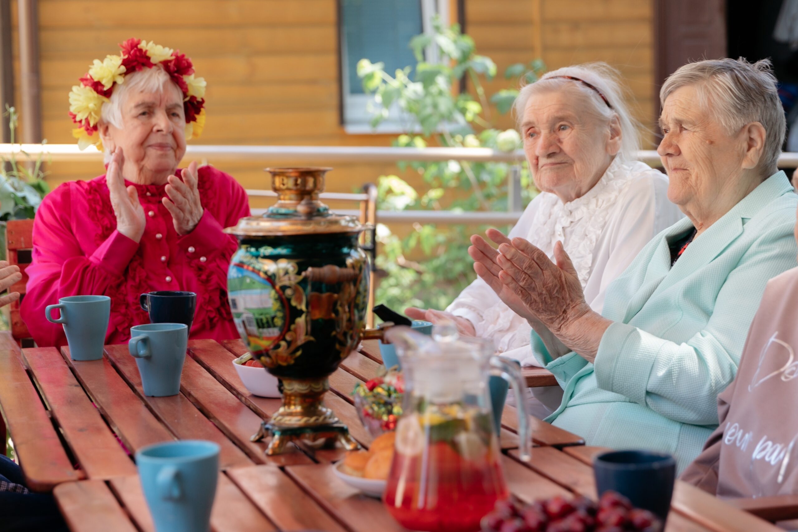 Организация досуга для пожилых людей в пансионатах: что это значит и как это работает?